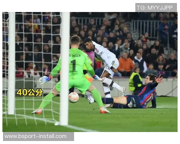 欧联杯激战巴萨绝杀曼联全场沸腾精彩集锦回顾