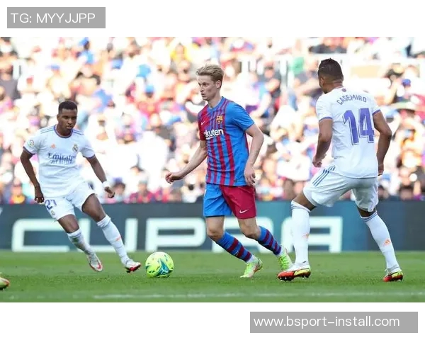 英超激战巴萨逆转本菲卡红牌事件引发全场热议与数据分析