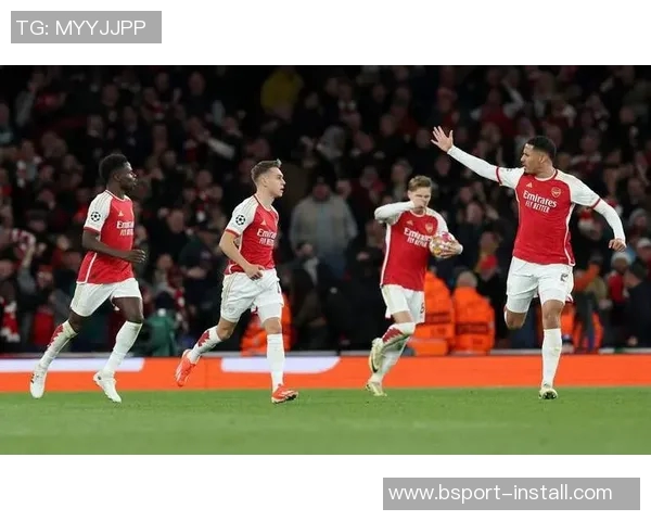 英超精彩对决阿森纳大胜那不勒斯神奇扑救点燃全场激情