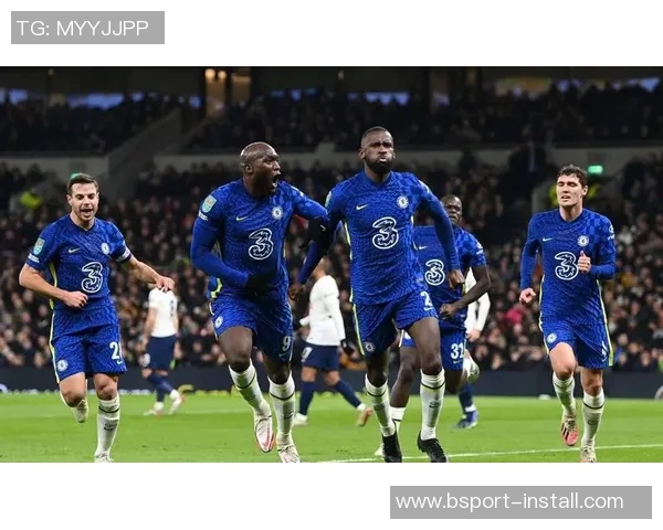 中超激战AC米兰与本菲卡战成平局帽子戏法引发全场热烈反响