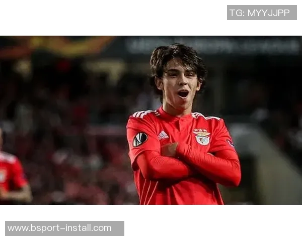 世界杯曼联与本菲卡激战成平局帽子戏法瞬间点燃全场热情