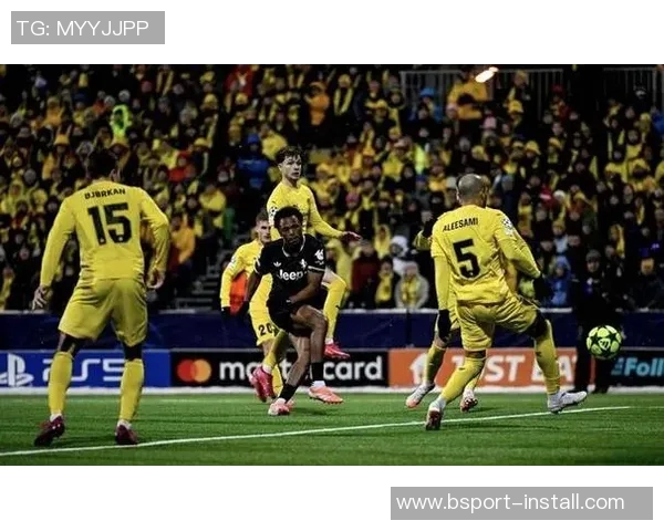 友谊赛精彩回顾:那不勒斯绝杀尤文图斯全场沸腾瞬间解析 友谊赛精彩回顾:那不勒斯绝杀尤文图斯全场沸腾瞬间解析