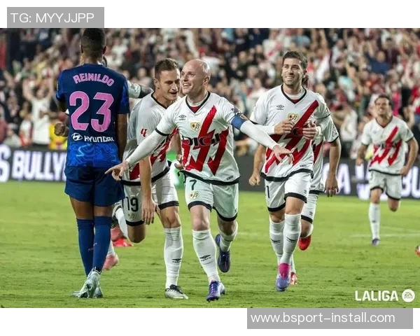 西甲赛场冷门波尔图大胜曼联补时进球点燃全场激情