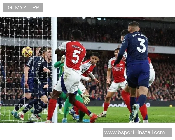 英超激战AC米兰点球大战逆转多特蒙德引发争议判罚全场沸腾 英超激战AC米兰点球大战逆转多特蒙德引发争议判罚全场沸腾