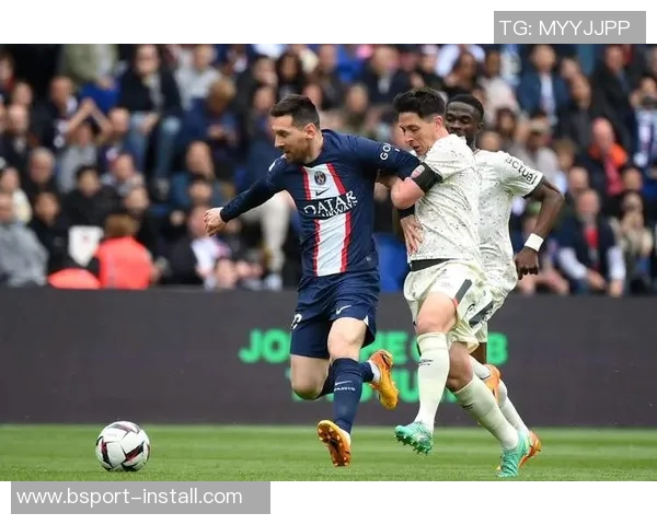 德甲激战：那不勒斯小胜巴黎圣日耳曼红牌事件引发全场热议